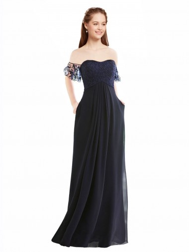Günstige Dunkelmarine A-Linien Off-Schulter V-Ausschnitt Chiffon Spitze Lange Brautjungfernkleider