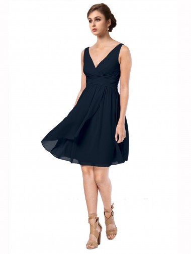 Günstige Dunkelmarine A-Linien V-Ausschnitt Knielang Chiffon Kurze Brautjungfernkleider / Cocktailkleider / Heimkehr Kleider