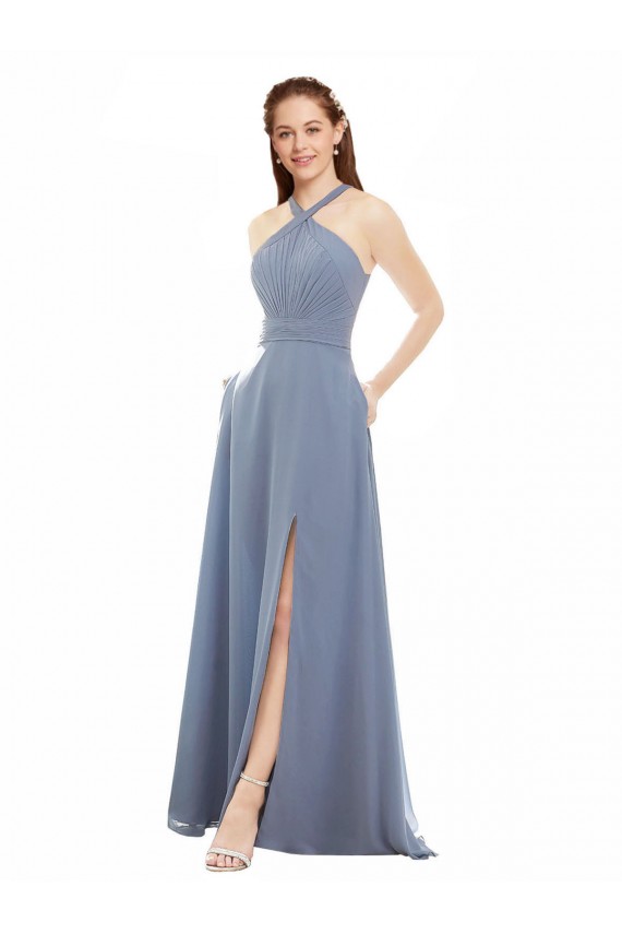 Günstige Staubiges Blau A-Linien Neckholder Stehkragen Ausschnitt Chiffon Lange Brautjungfernkleider