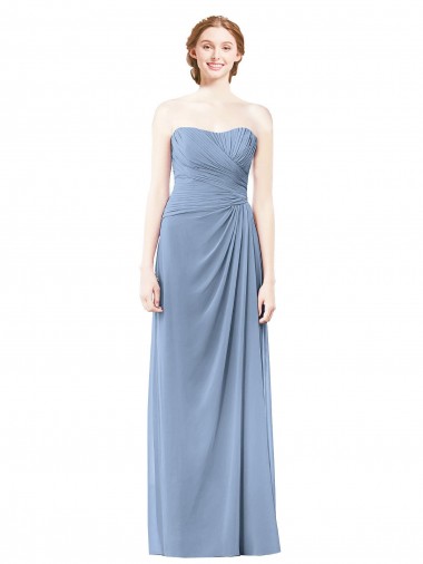 Günstige Staubiges Blau A-Linien Trägerlos Chiffon Lange Brautjungfernkleider