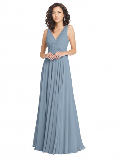 Günstige Staubiges Blau A-Linien V-Ausschnitt Chiffon Lange Brautjungfernkleider