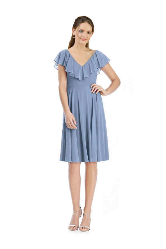 Günstige Staubiges Blau A-Linien V-Ausschnitt Knielang Cocktail Chiffon Kurze Brautjungfernkleider